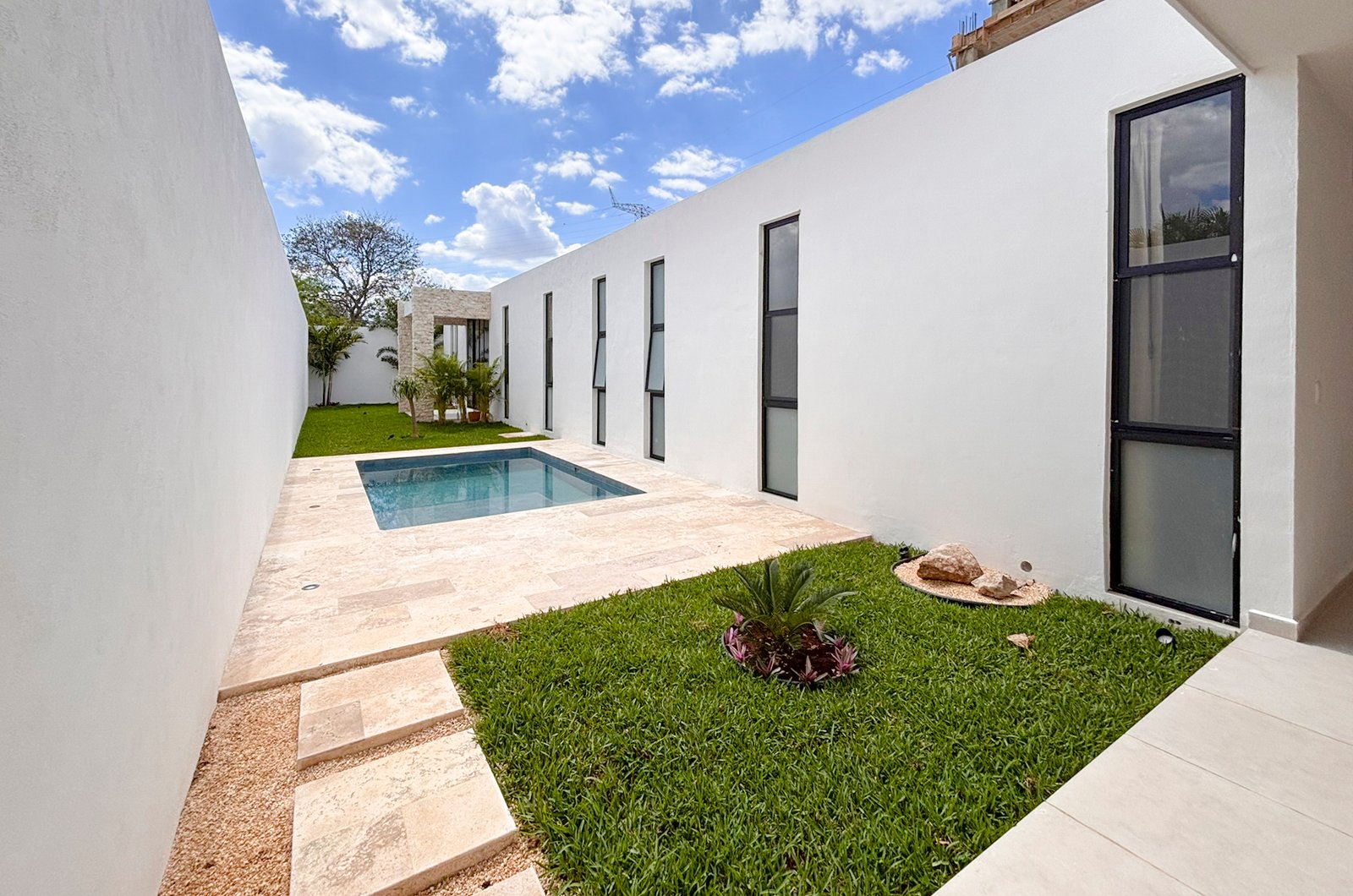 1666-1666-Casa-en-Renta-en-Temozon-Norte-Merida-3-Recamaras-piscina-uNA-PLANTA (4).jpg